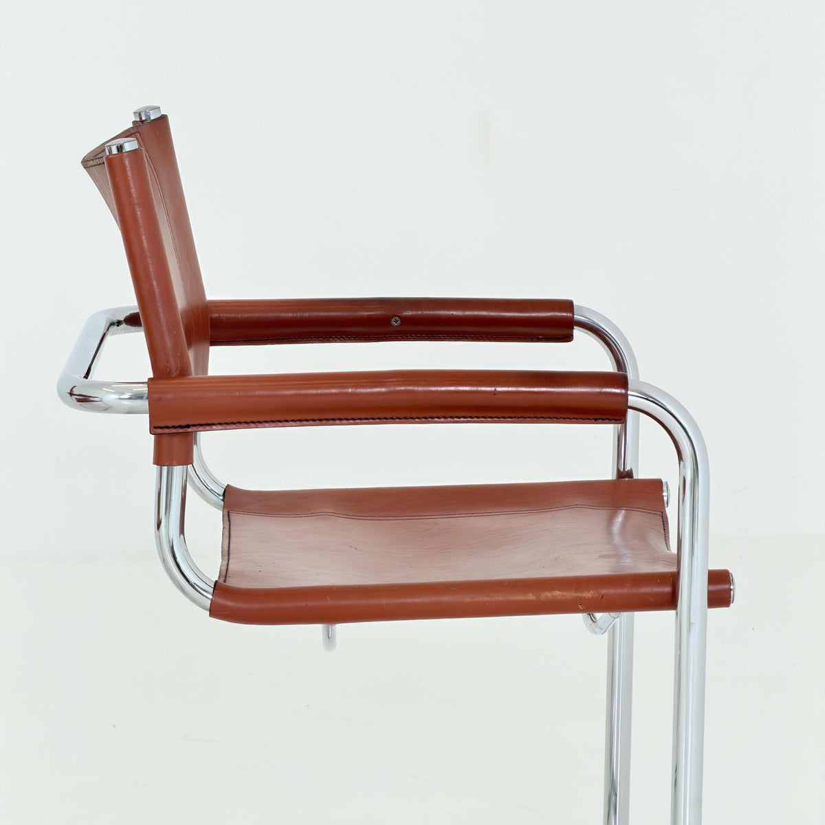 set of 4 Mid century Bauhaus Leather b34 armchairs by Mart Stam & Marcel Breuer for Fasem, Italy 1980s