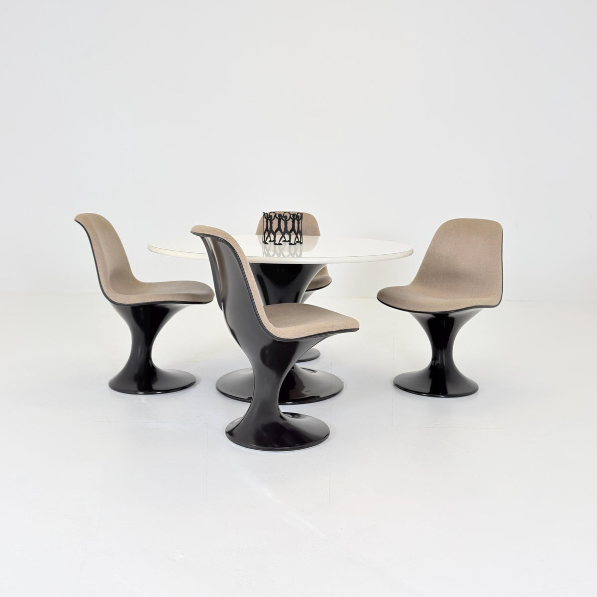 Rare Orbit Dining Set by Farner & Grunder for Herman Miller, 6 Fiberglass Chairs and Round Tulip Table 1970s Germany