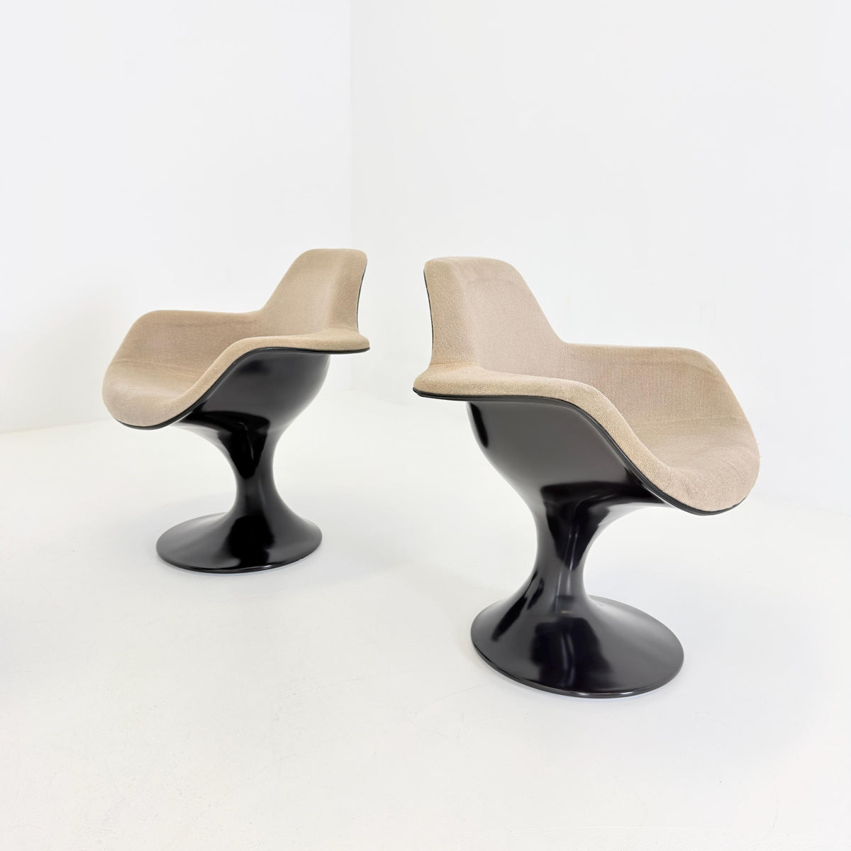 Rare Orbit Dining Set by Farner & Grunder for Herman Miller, 6 Fiberglass Chairs and Round Tulip Table 1970s Germany