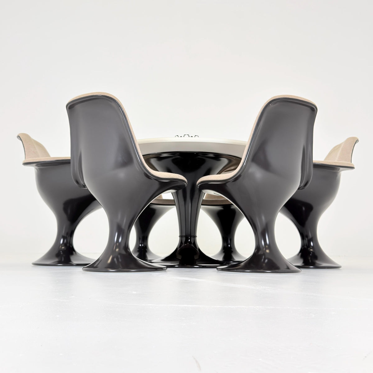 Rare Orbit Dining Set by Farner & Grunder for Herman Miller, 6 Fiberglass Chairs and Round Tulip Table 1970s Germany