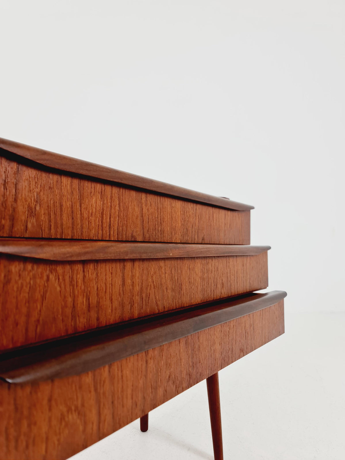 Midcentury danish drawer dresser /3 drawers /Nightstand 1960s