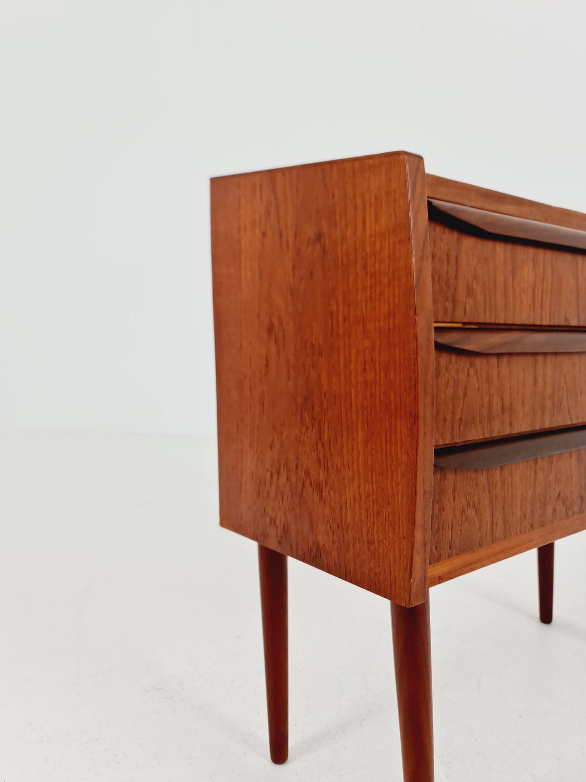 Midcentury danish drawer dresser /3 drawers /Nightstand 1960s