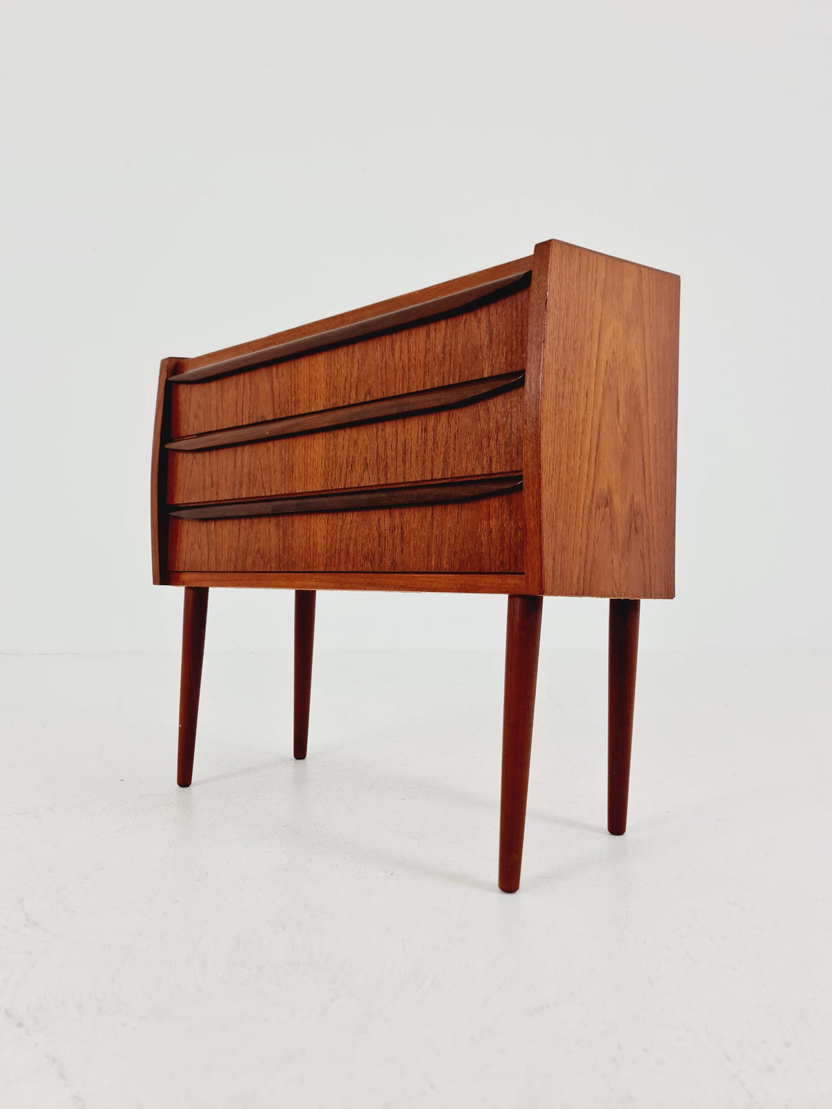 Midcentury danish drawer dresser /3 drawers /Nightstand 1960s
