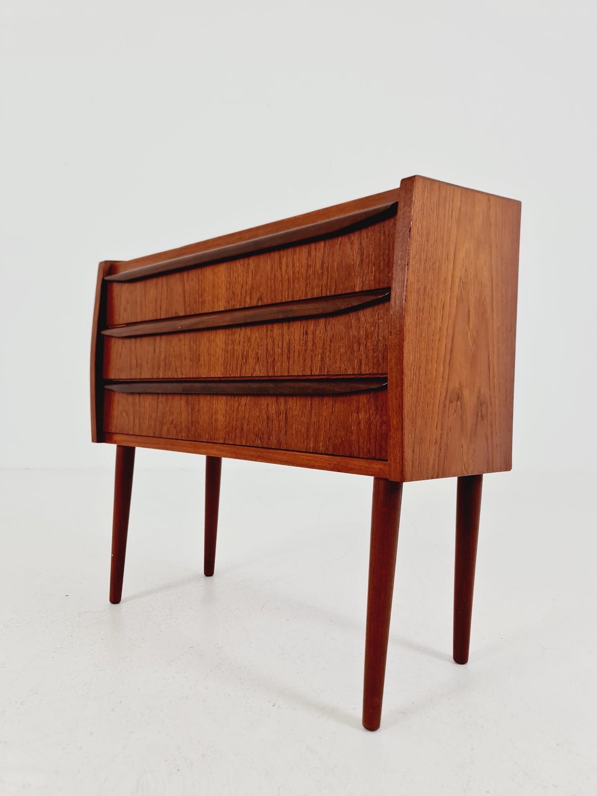 Midcentury danish drawer dresser /3 drawers /Nightstand 1960s