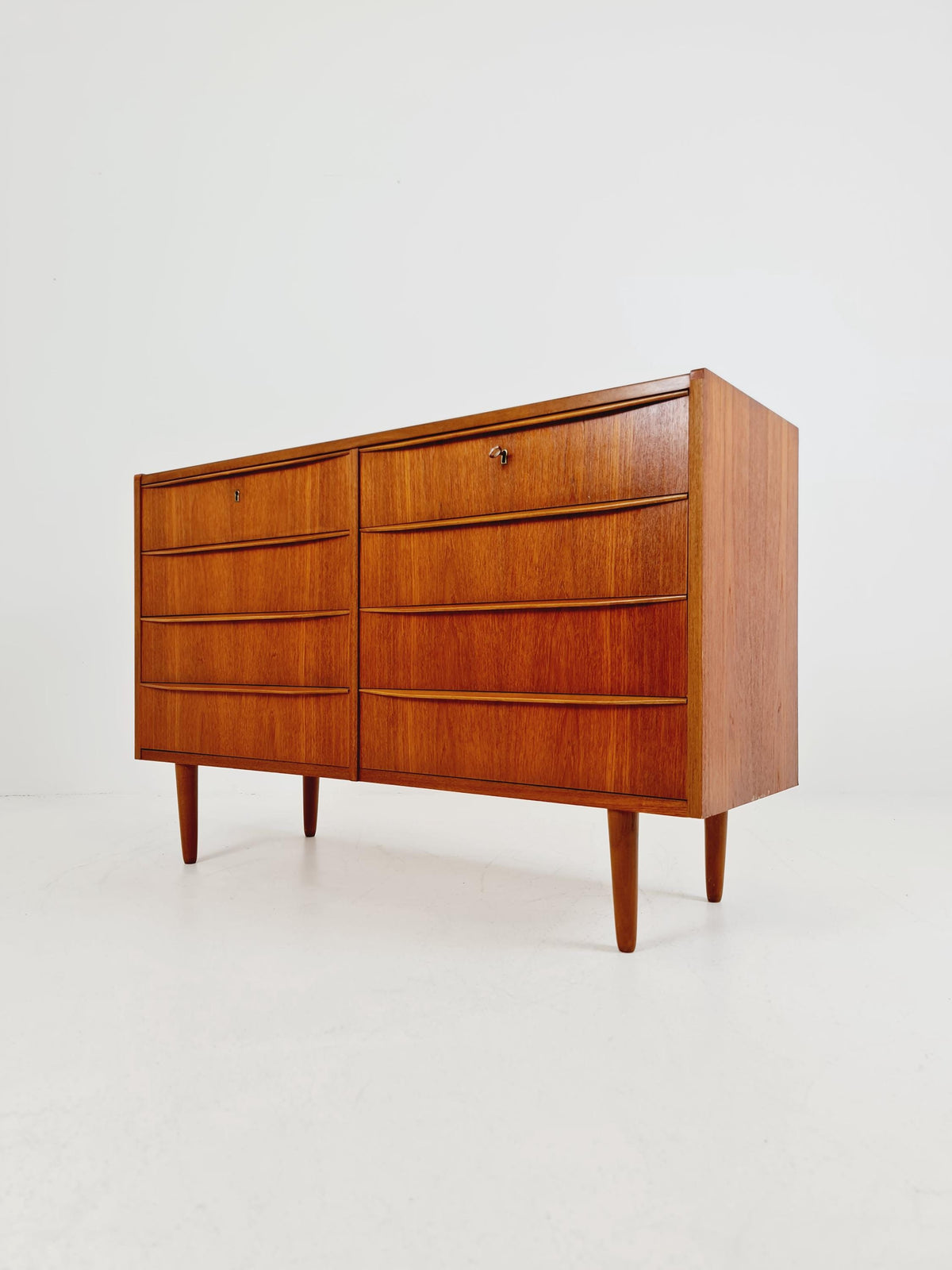 Midcentury danish design chest of drawers /Sideboard 1960s