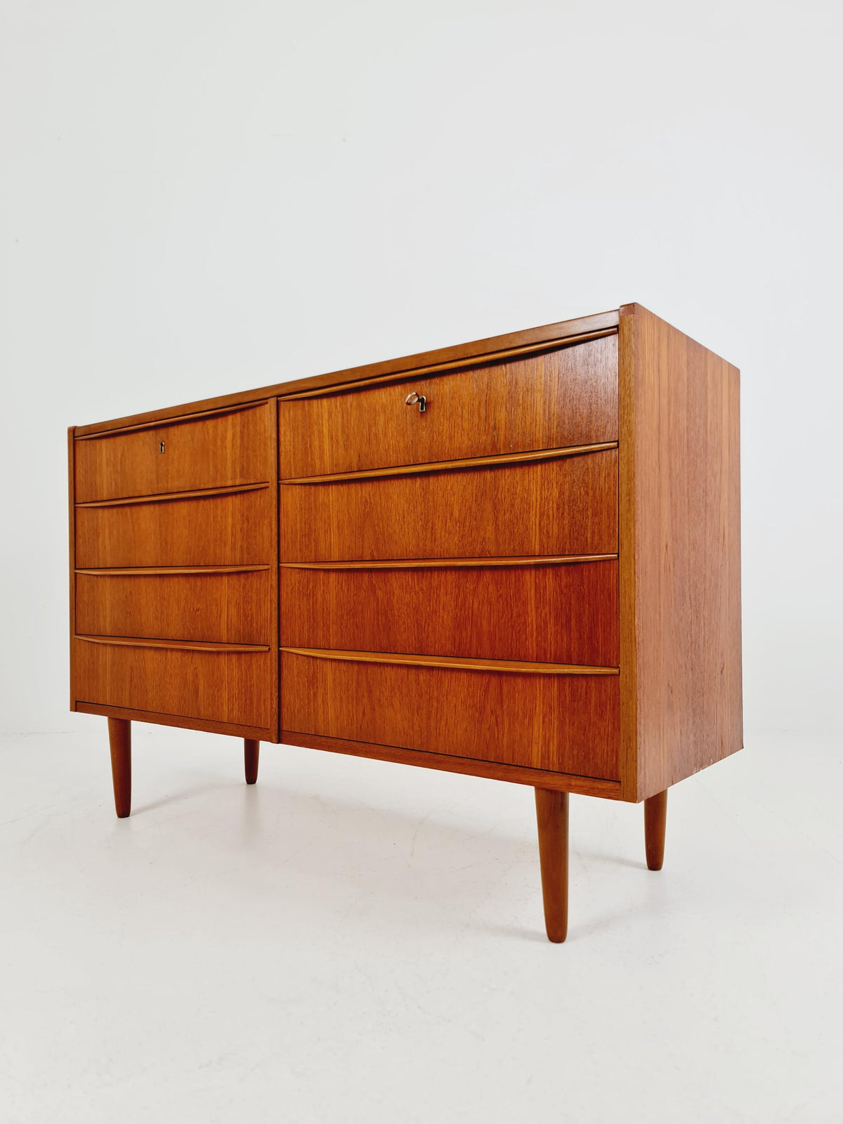 Midcentury danish design chest of drawers /Sideboard 1960s