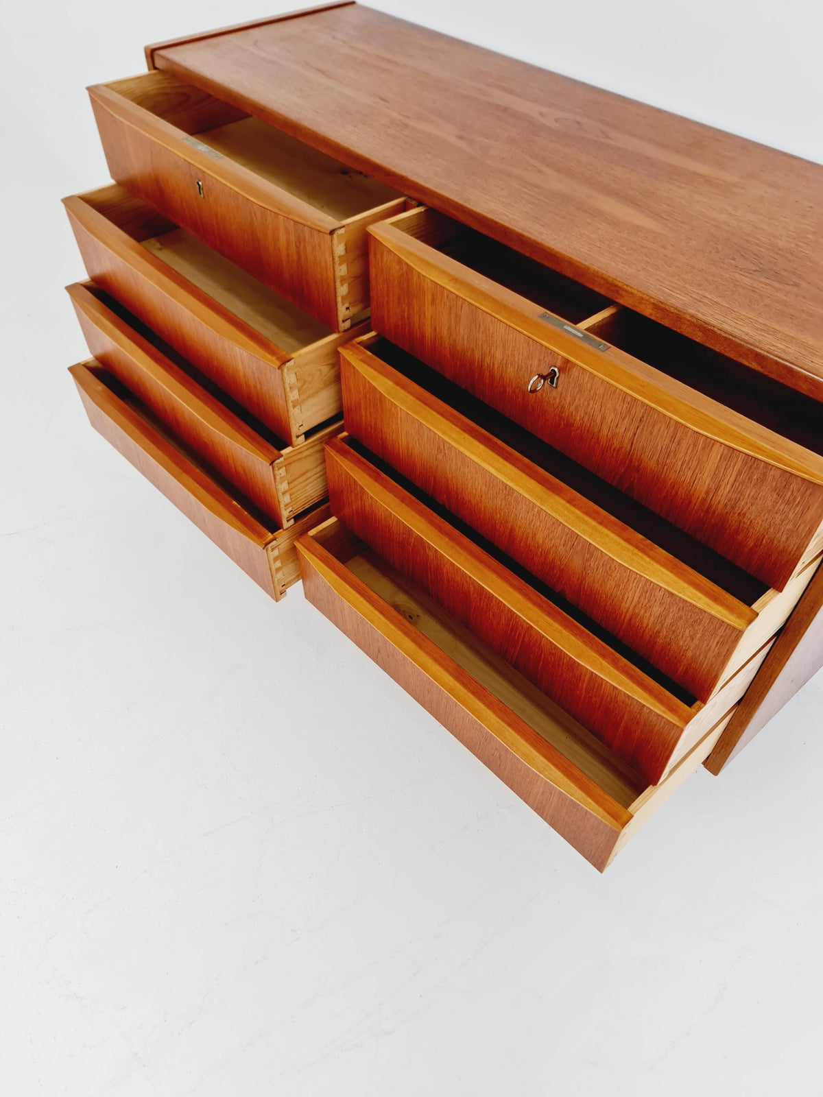 Midcentury danish design chest of drawers /Sideboard 1960s