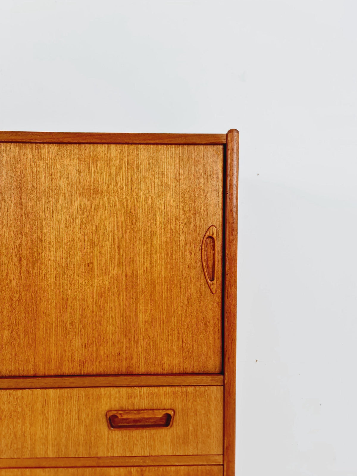 Midcentury danish design chest of drawers / drawer dresser / cabinet By Ejsing Möbelfabrik 1960s