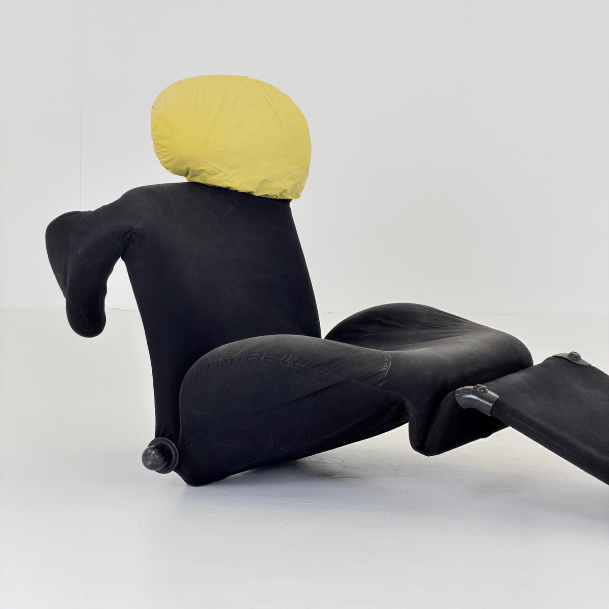 Iconic Wink Armchair by Toshiyuki Kita – Black & Yellow by Cassina , Italy, 2000s