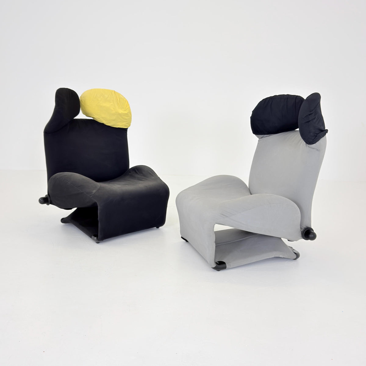 Iconic Wink Armchair by Toshiyuki Kita – grey and black by Cassina , Italy, 2000s