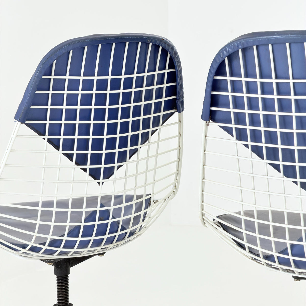 Set of 6 Original Mid Century Modern Charles Eames wire PKC2 Chairs by Herman Miller, Blue Bikini Leather, 1960s