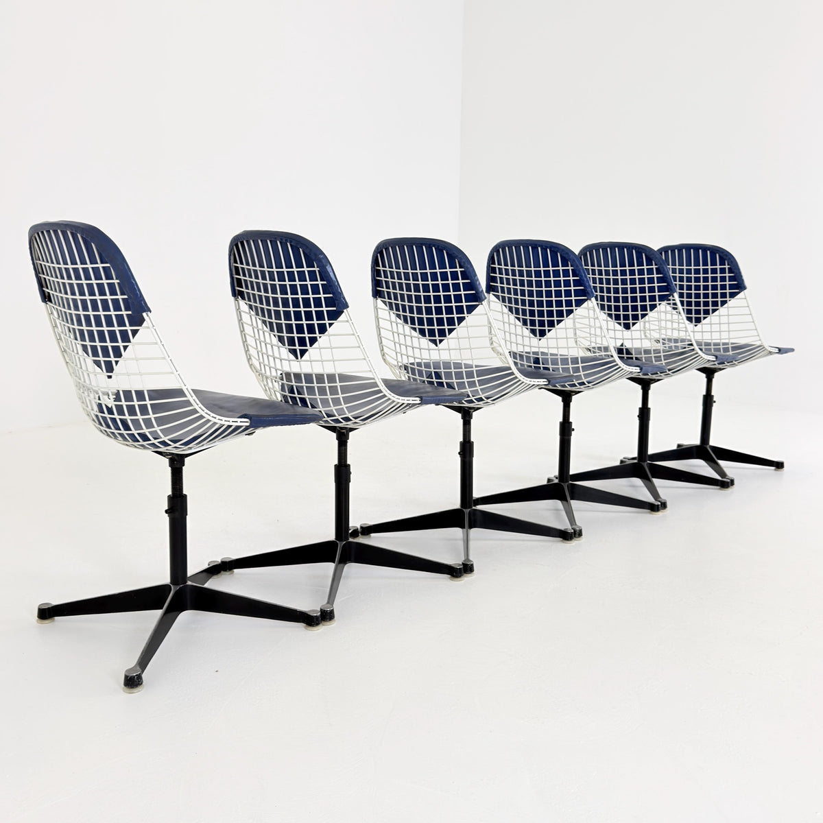 Set of 6 Original Mid Century Modern Charles Eames wire PKC2 Chairs by Herman Miller, Blue Bikini Leather, 1960s