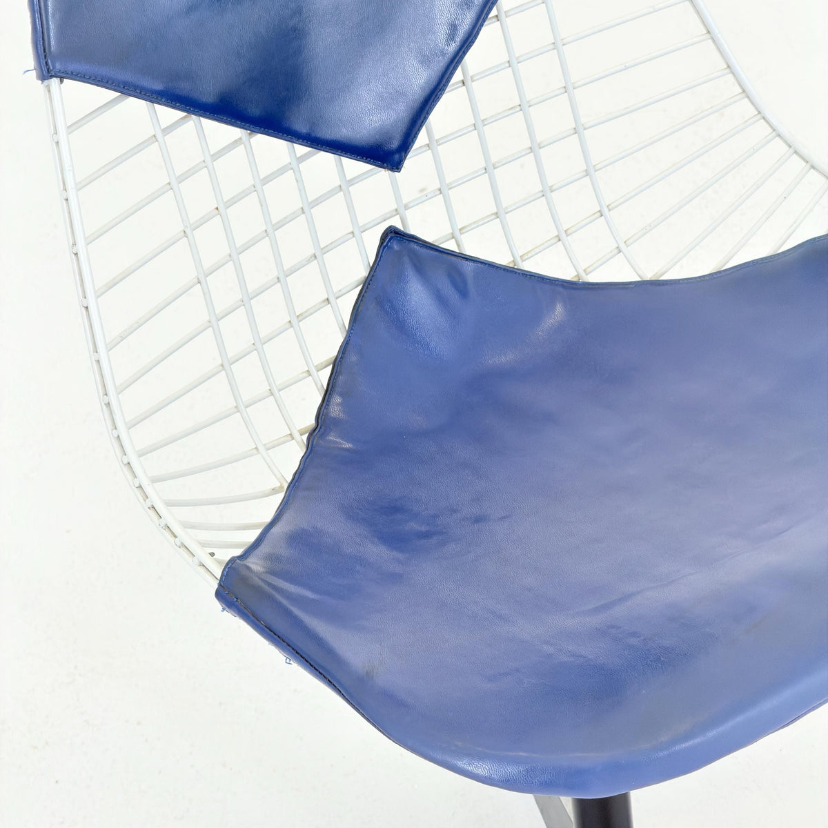 Set of 6 Original Mid Century Modern Charles Eames wire PKC2 Chairs by Herman Miller, Blue Bikini Leather, 1960s