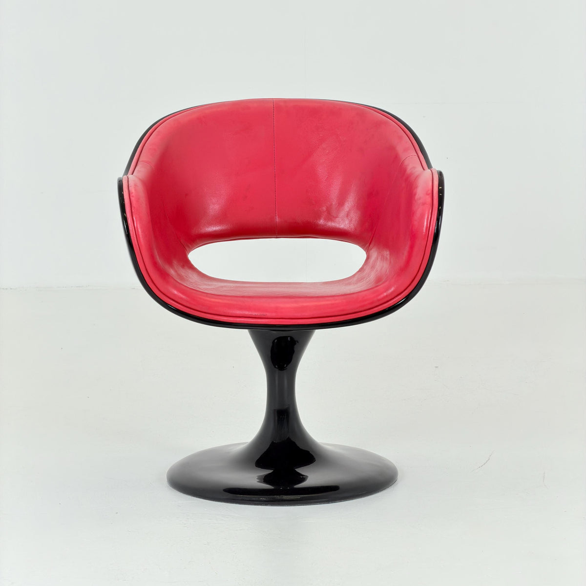 Mid Century Modern Design Italian Space Age Tulip Swivel Armchair, 1980s Italy