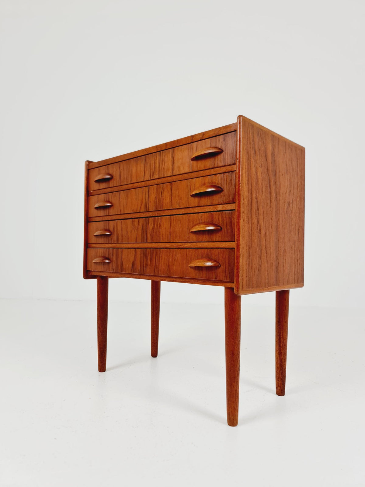 Midcentury danish drawer dresser /4 drawers 1960s