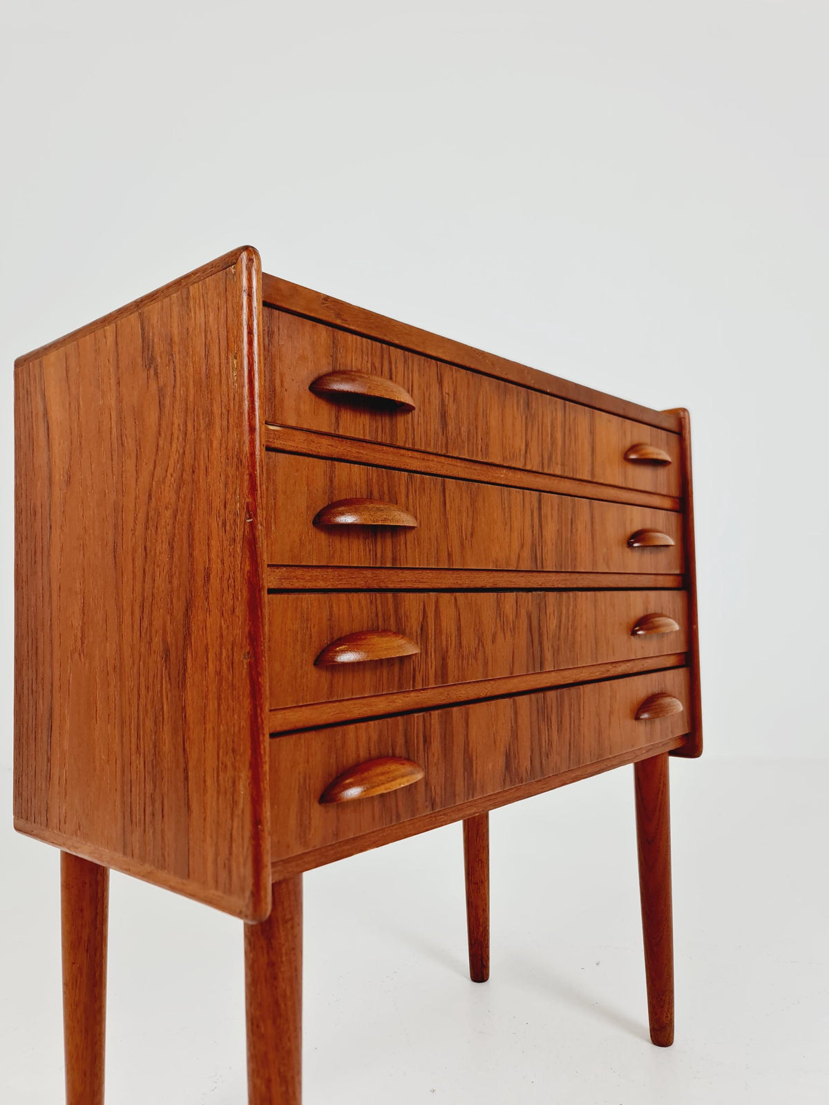 Midcentury danish drawer dresser /4 drawers 1960s
