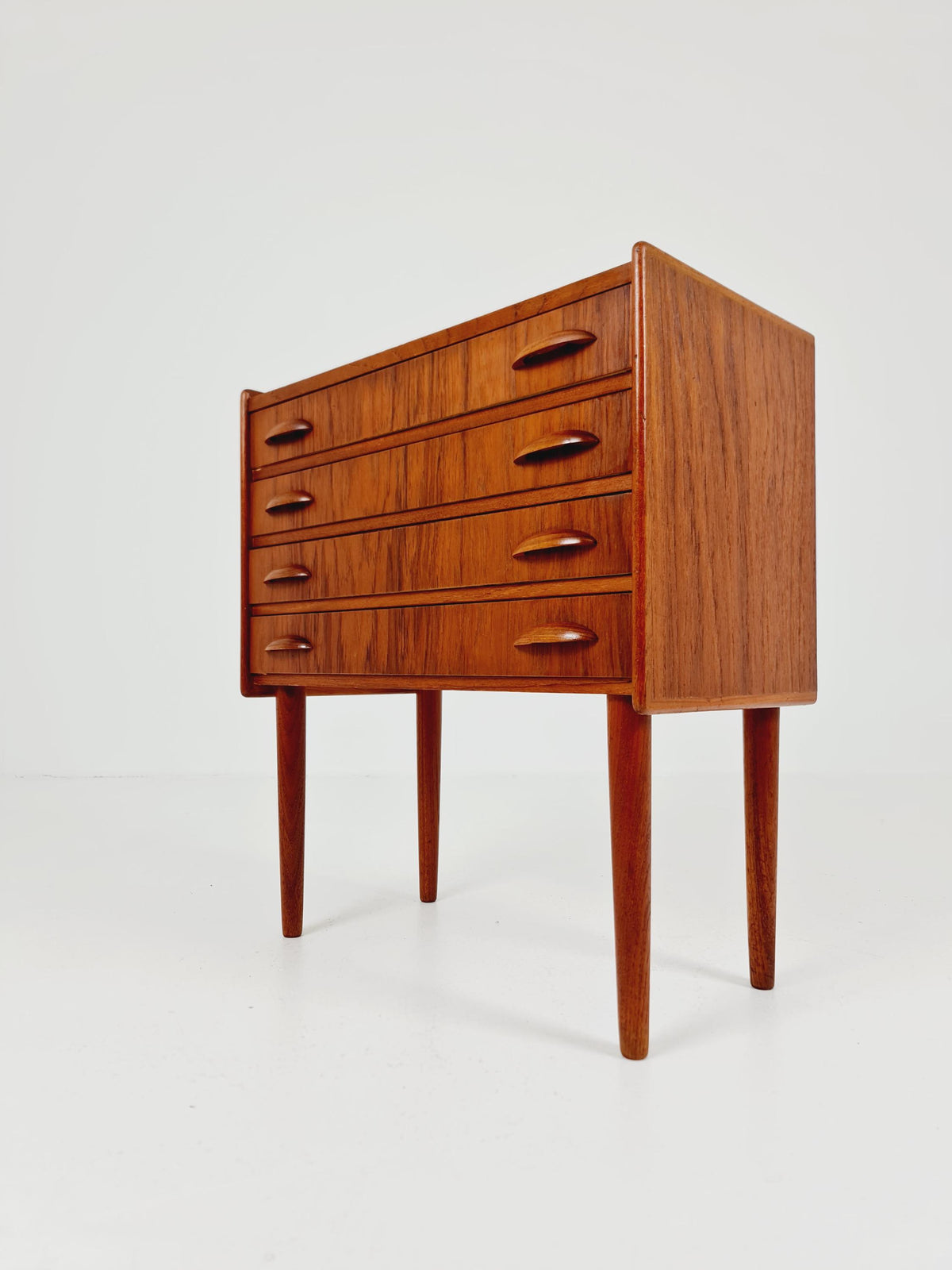 Midcentury danish drawer dresser /4 drawers 1960s