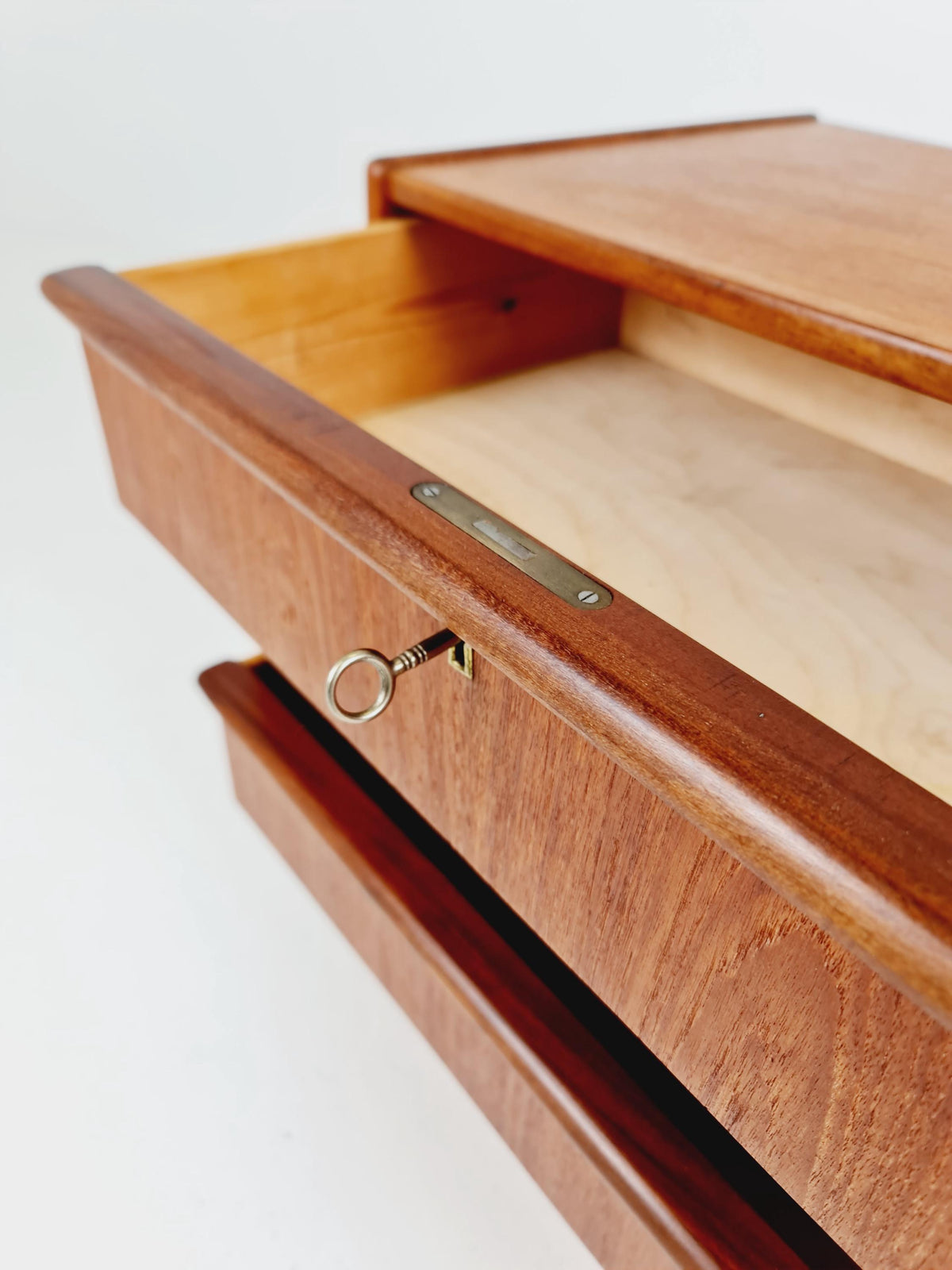 Midcentury danish drawer dresser /3 drawers 1960s