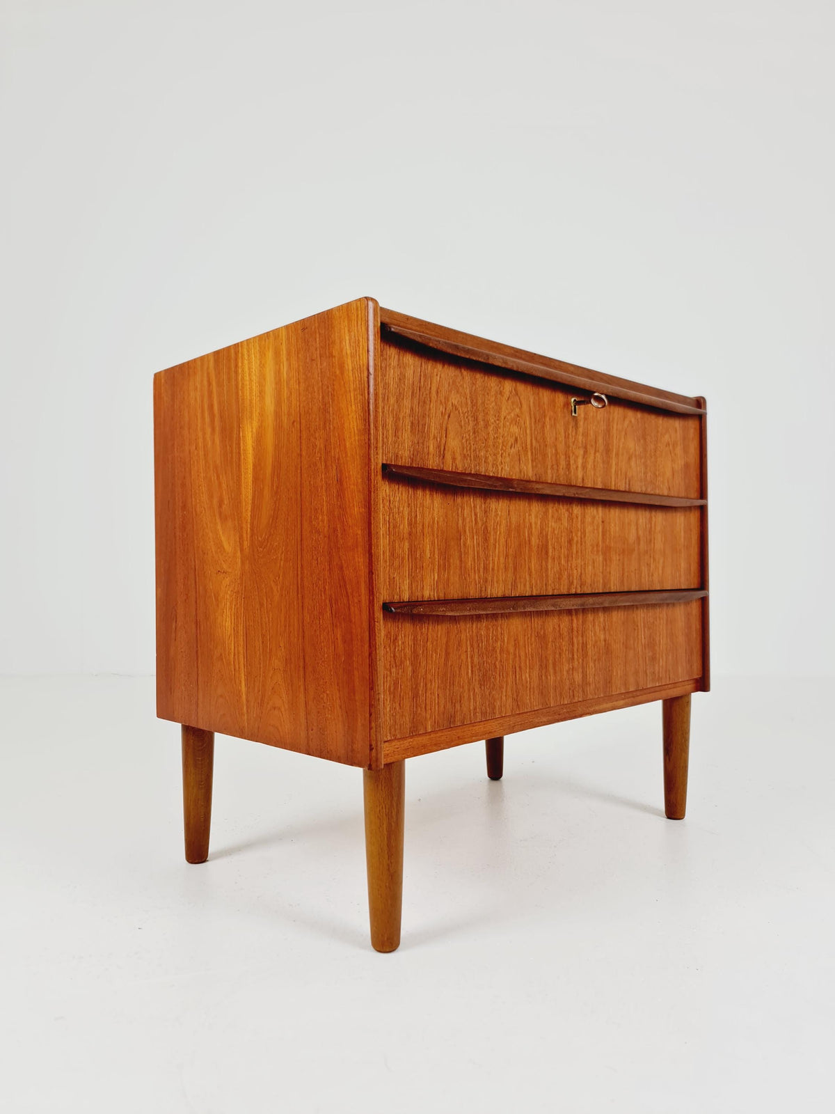 Midcentury danish drawer dresser /3 drawers 1960s