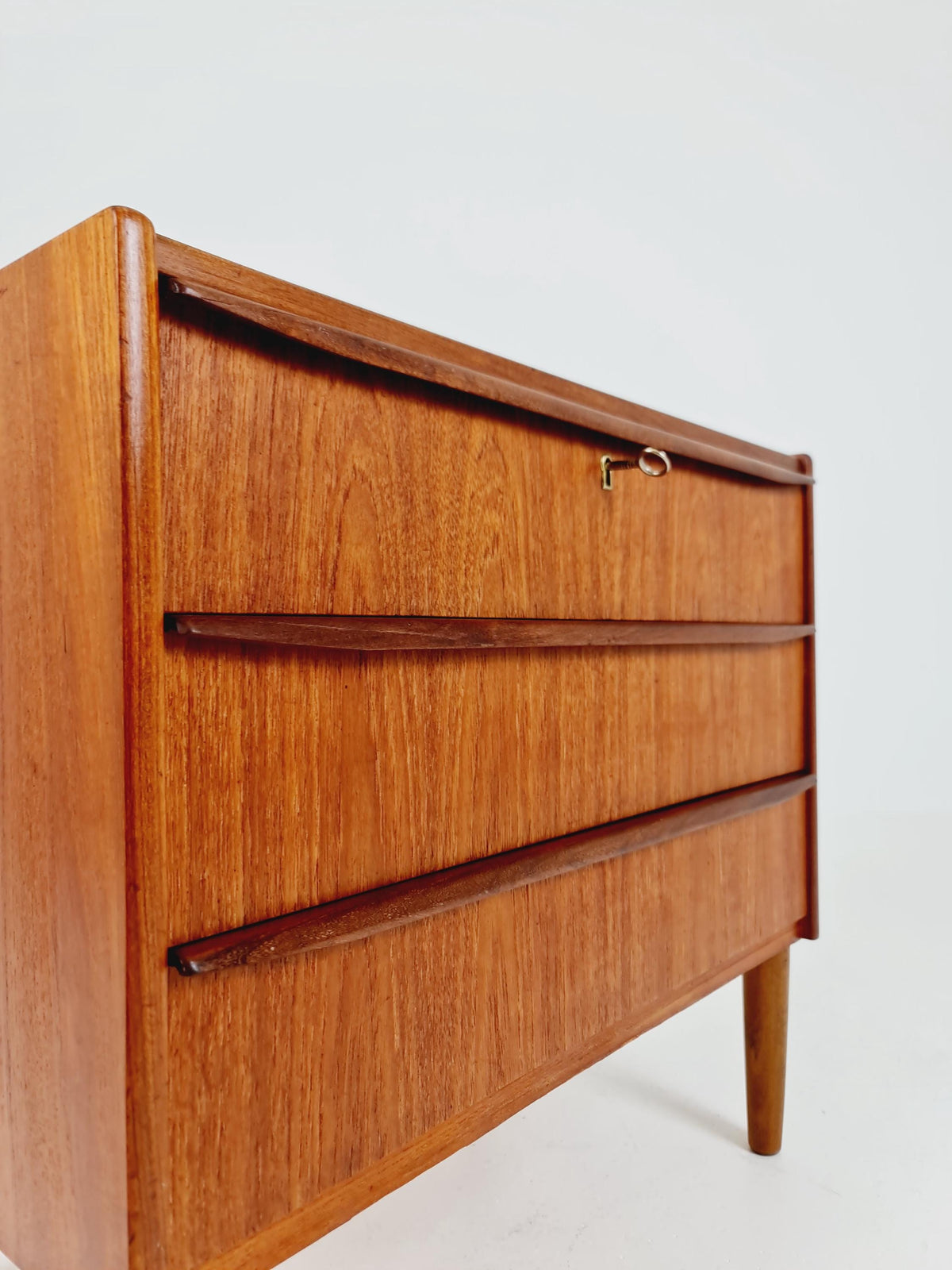Midcentury danish drawer dresser /3 drawers 1960s