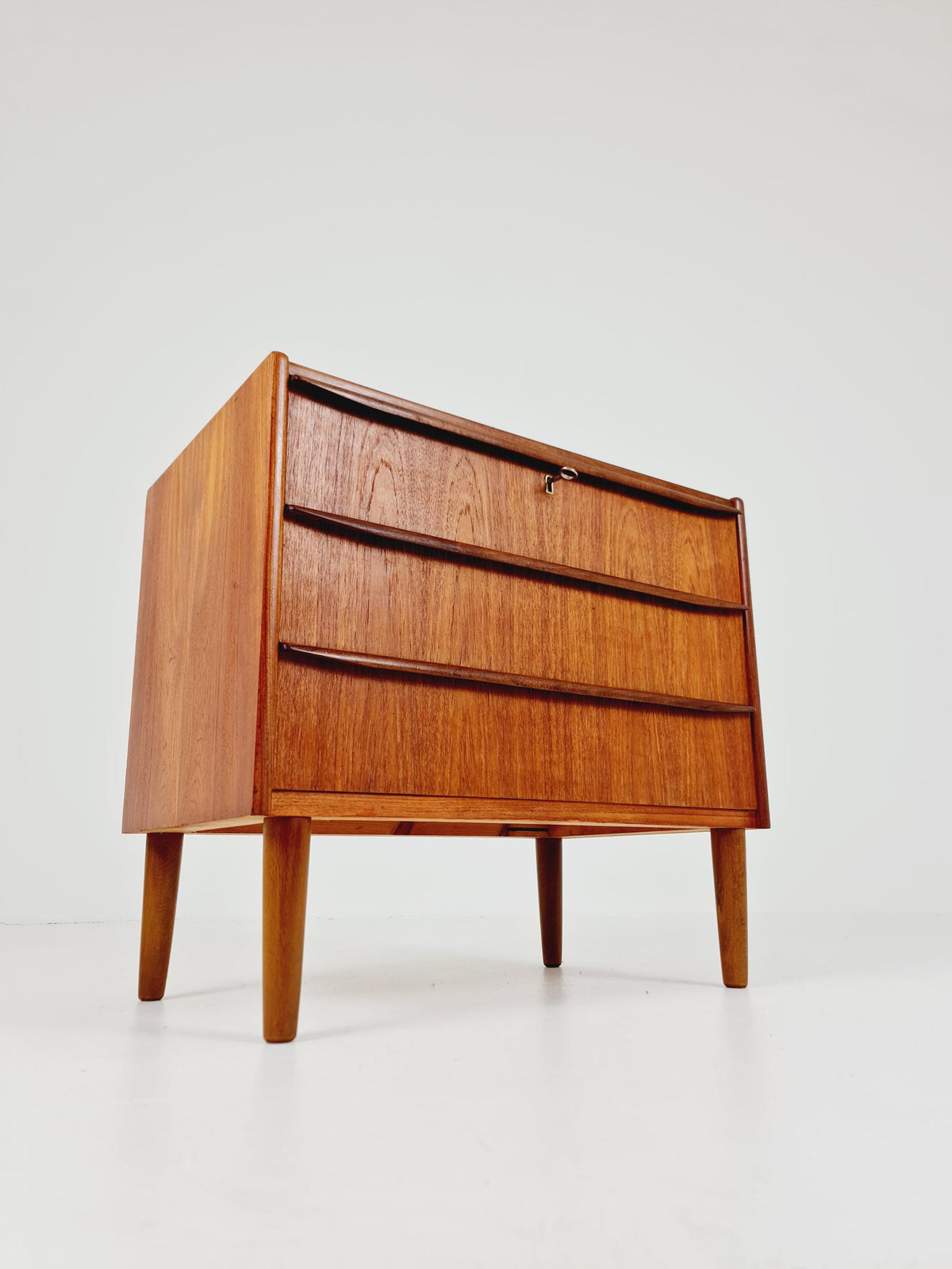 Midcentury danish drawer dresser /3 drawers 1960s