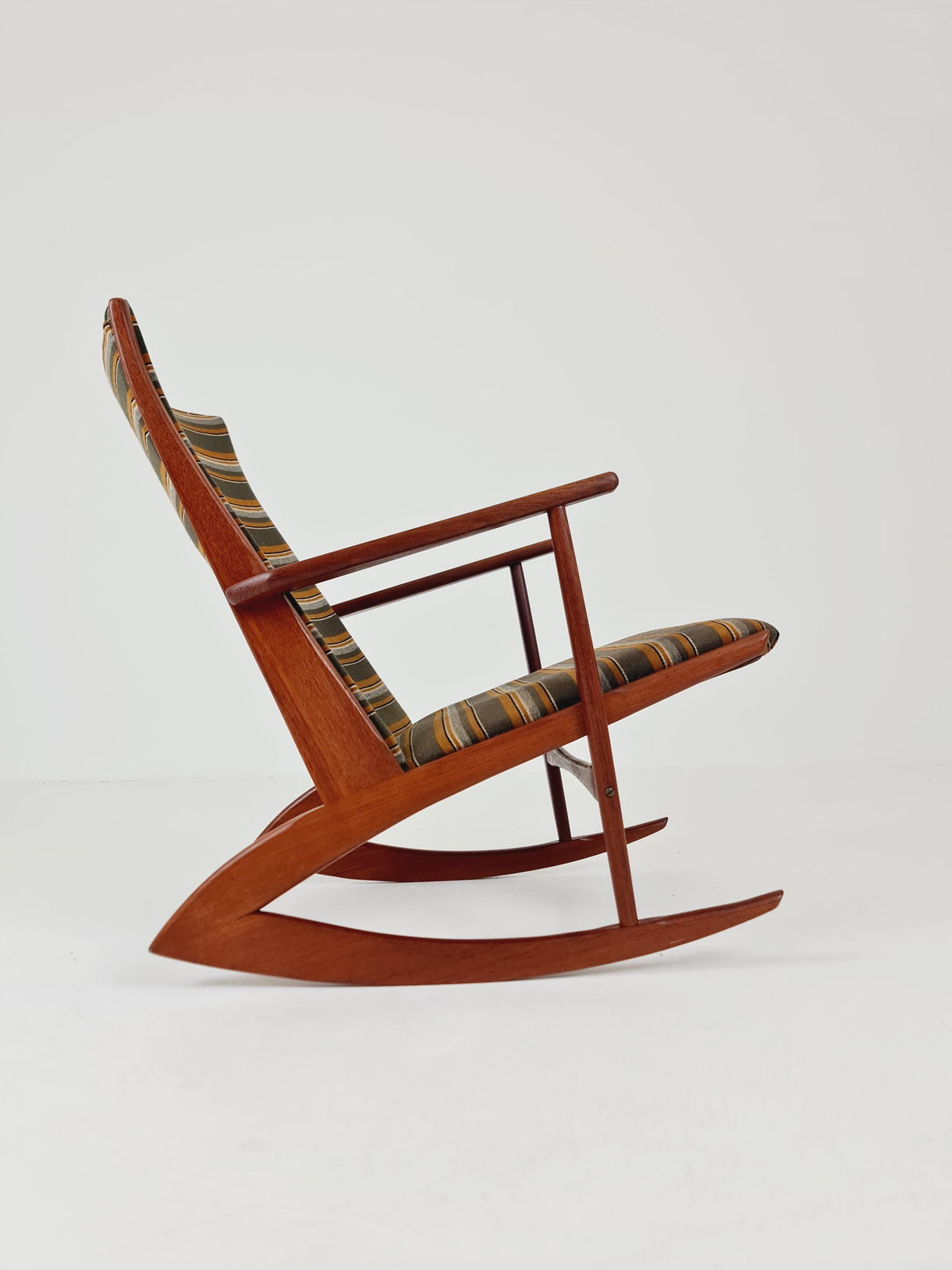 Rare Danish Teak Rocking Chair by Soren Georg Jensen For Kubus Möbelfabrik Modell 87 , 1960s