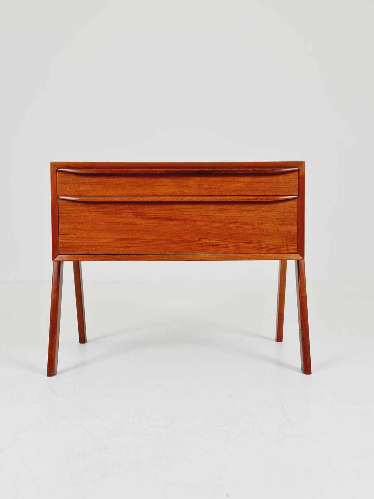 Midcentury Danish design chest of drawers / drawer dresser /2drawers cabinet, 1960s
