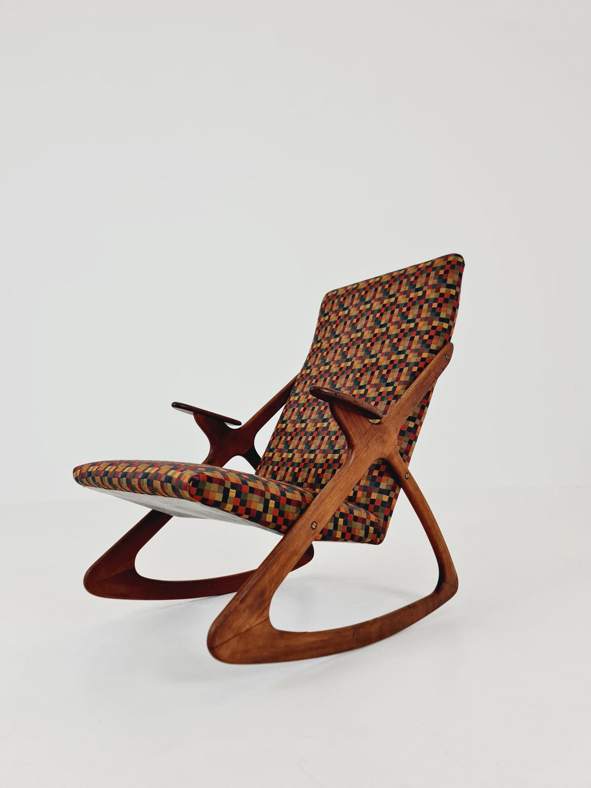 Ultra Rare Mid-Century Modern Rosewood Rocking Chair – Sculptural Frame & Vintage, 1960s