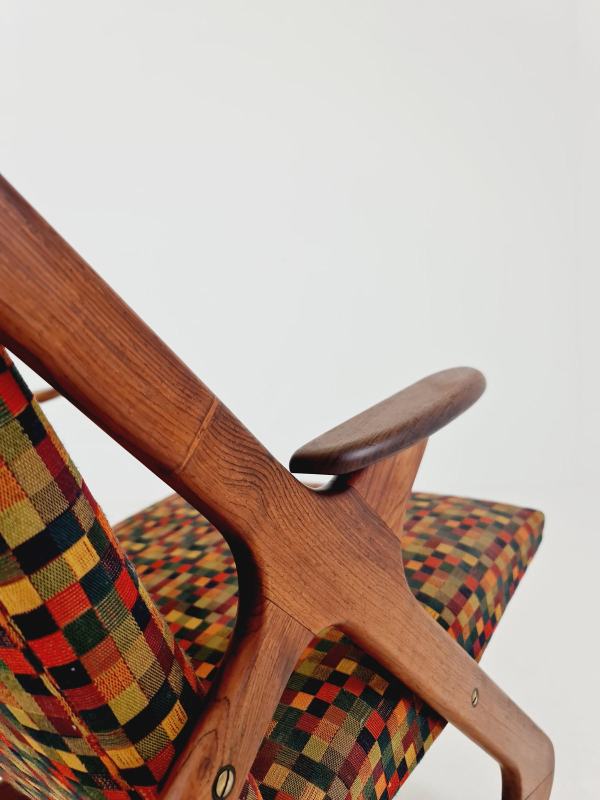 Ultra Rare Mid-Century Modern Rosewood Rocking Chair – Sculptural Frame & Vintage, 1960s