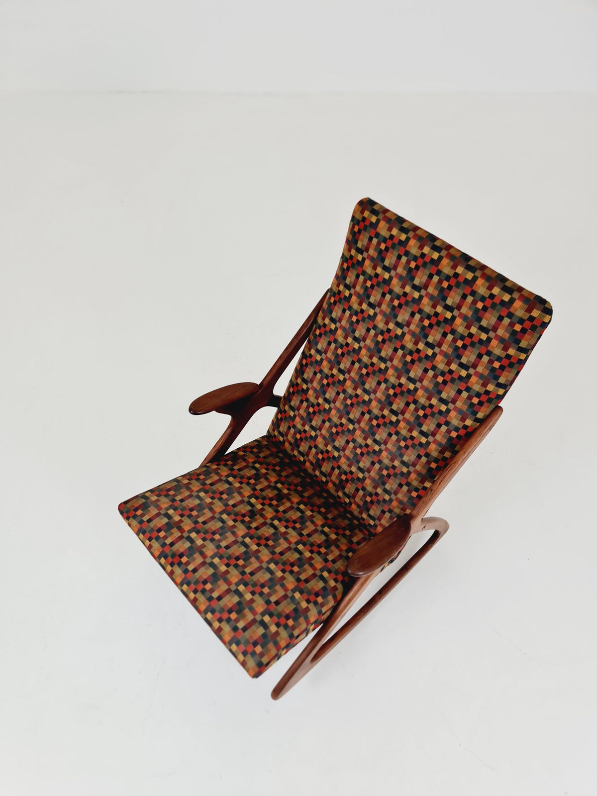 Ultra Rare Mid-Century Modern Rosewood Rocking Chair – Sculptural Frame & Vintage, 1960s