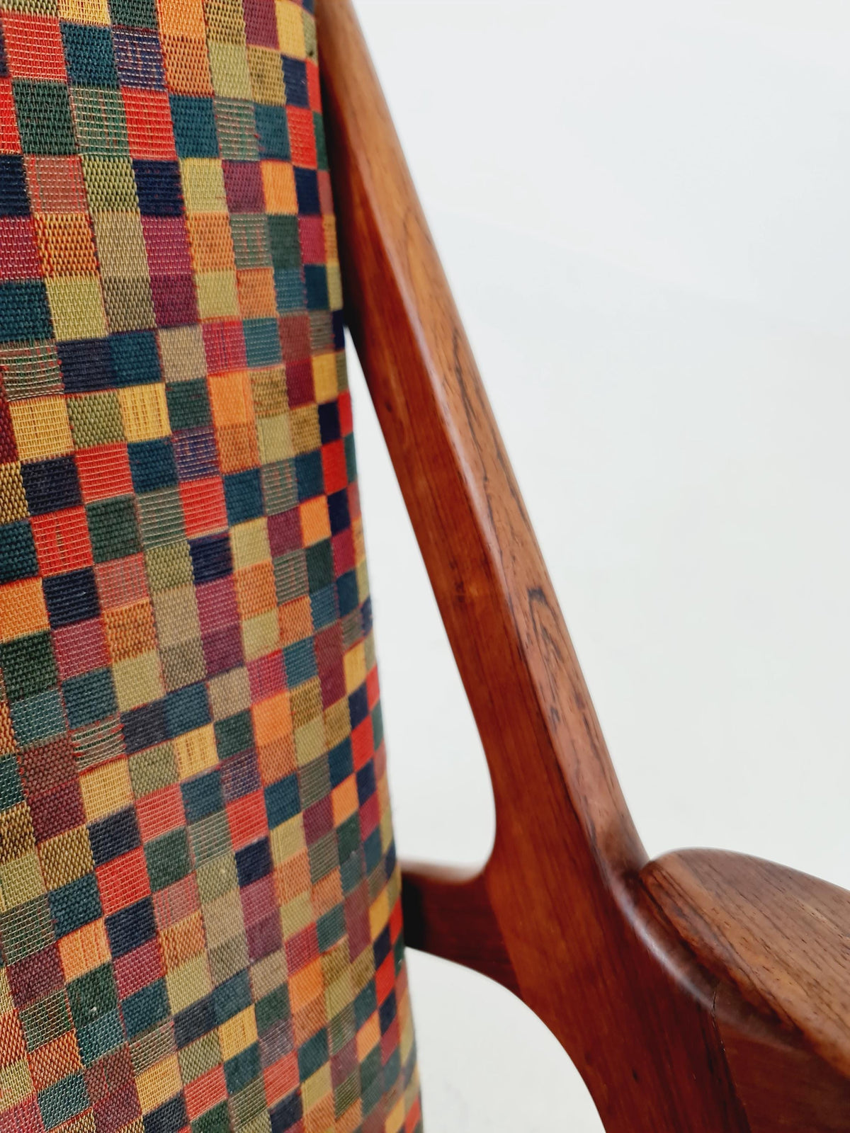 Ultra Rare Mid-Century Modern Rosewood Rocking Chair – Sculptural Frame & Vintage, 1960s