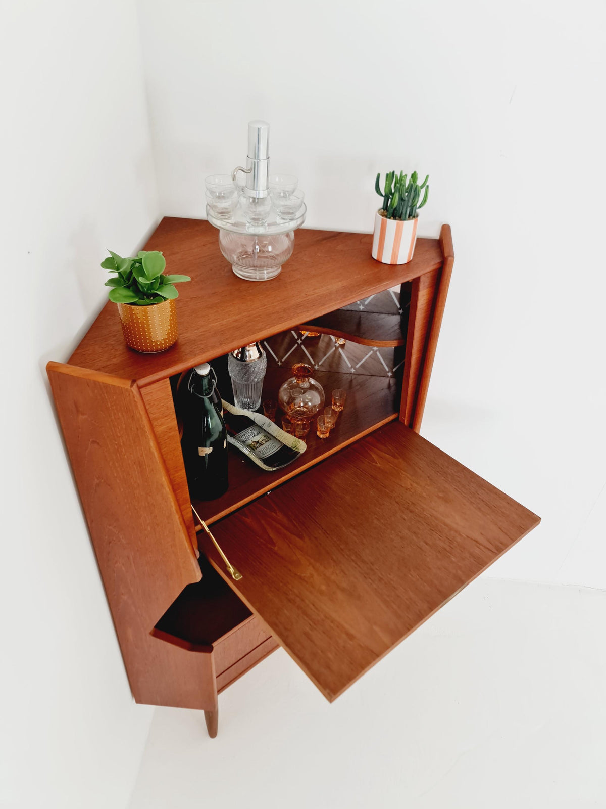 Mid Century Modern danish Drniks corner cabinet teak By Omann Jun , 1960s