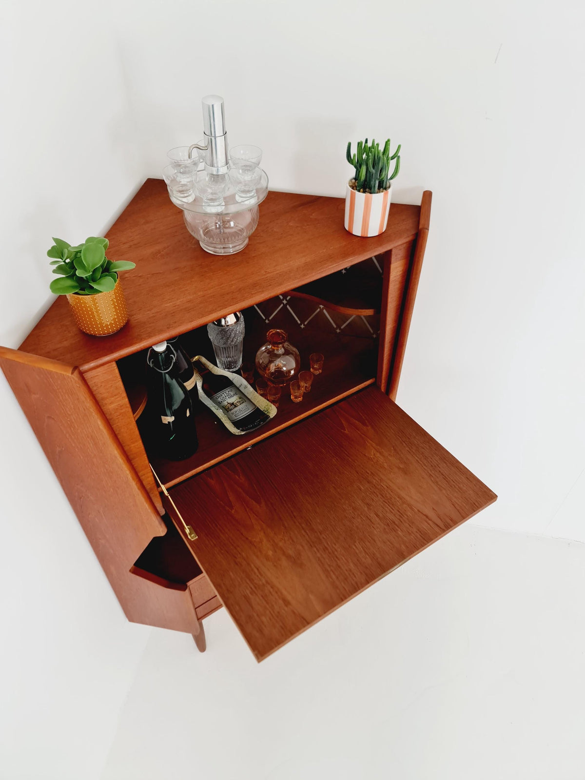 Mid Century Modern danish Drniks corner cabinet teak By Omann Jun , 1960s