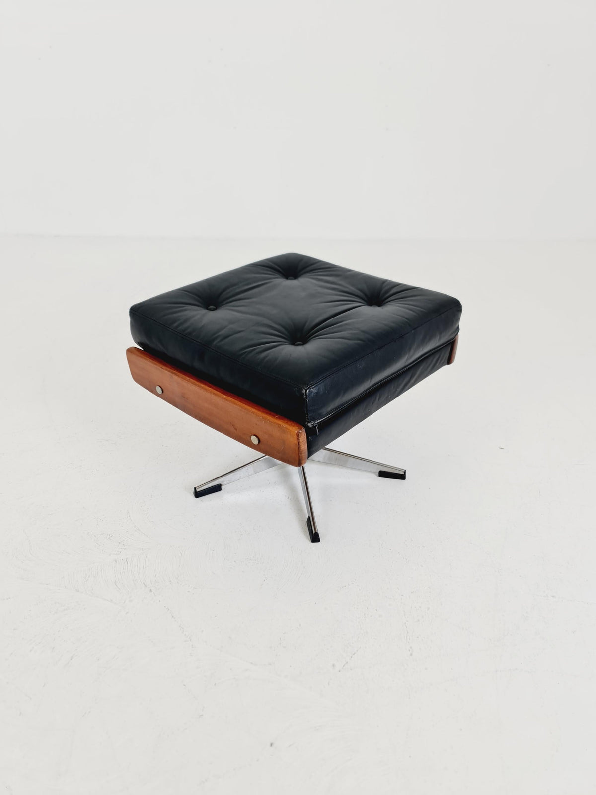 Mid century modern danish ottoman/stool, BY Sven Ivar Dysthe for Dokka Møbler ,1960s1960s