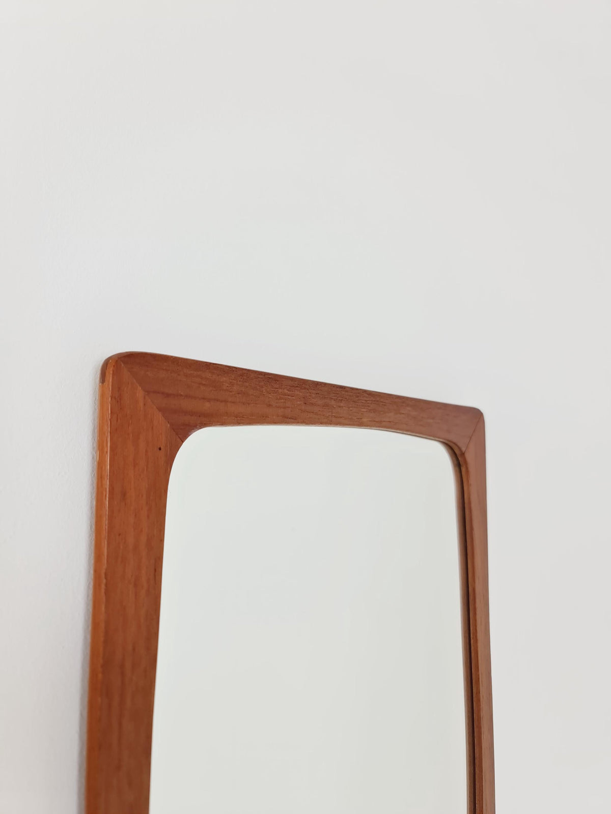 Small Dansih Teak mid-century Modern wall-mounted mirror, 1950s