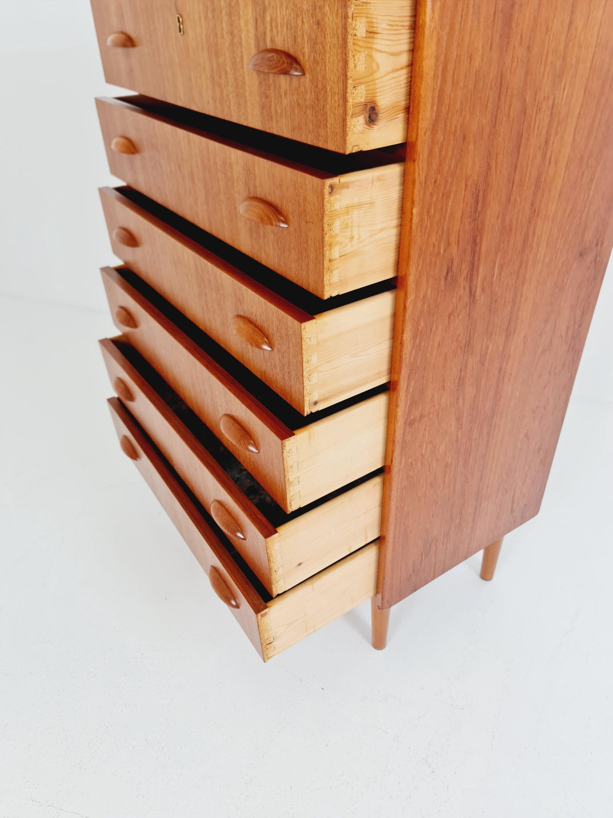 Midcentury danish design chest of drawers / drawer dresser /6 drawers cabinet By Ejsing Möbelfabrik 1960s