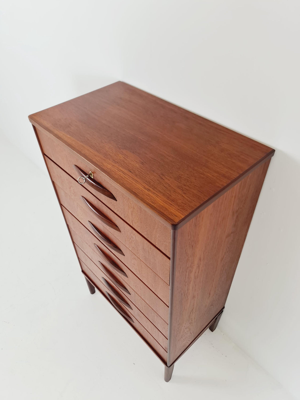 Midcentury danish design chest of drawers / drawer dresser /6 drawers cabinet, 1960s