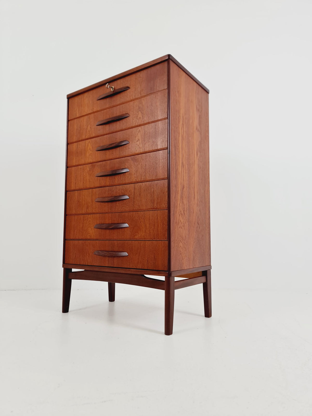 Midcentury danish design chest of drawers / drawer dresser /6 drawers cabinet, 1960s