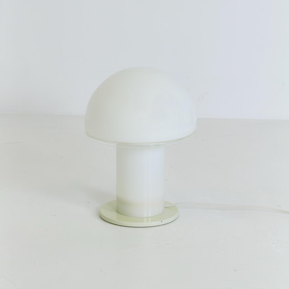 Mid century Artemide Onfale Piccolo Mushroom Table Lamp by Luciano Vistosi, 1990s Italy