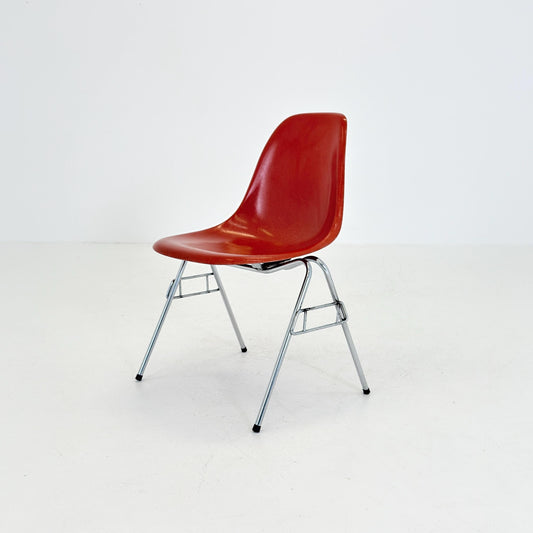 Set of 4 Original Herman Miller Eames DSS Fiberglass Chairs, Coral Orange, 1970s