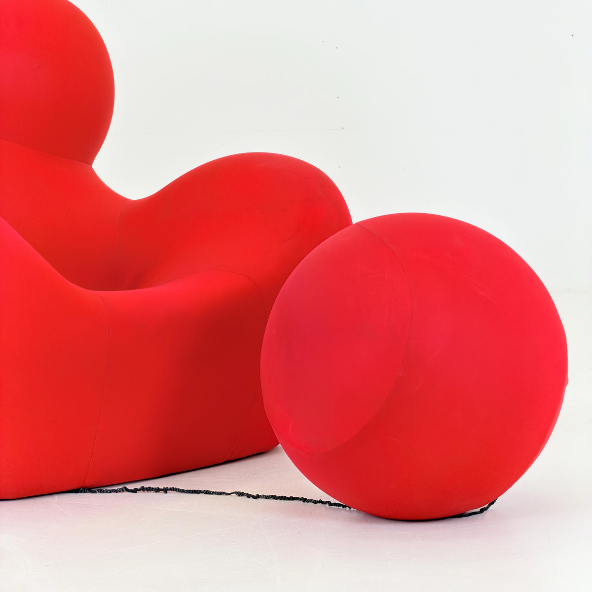 Mid century Up5 La Mamma lounge chair & Up6 Ottoman by Gaetano Pesce for B B Italia, 1980s, Italy