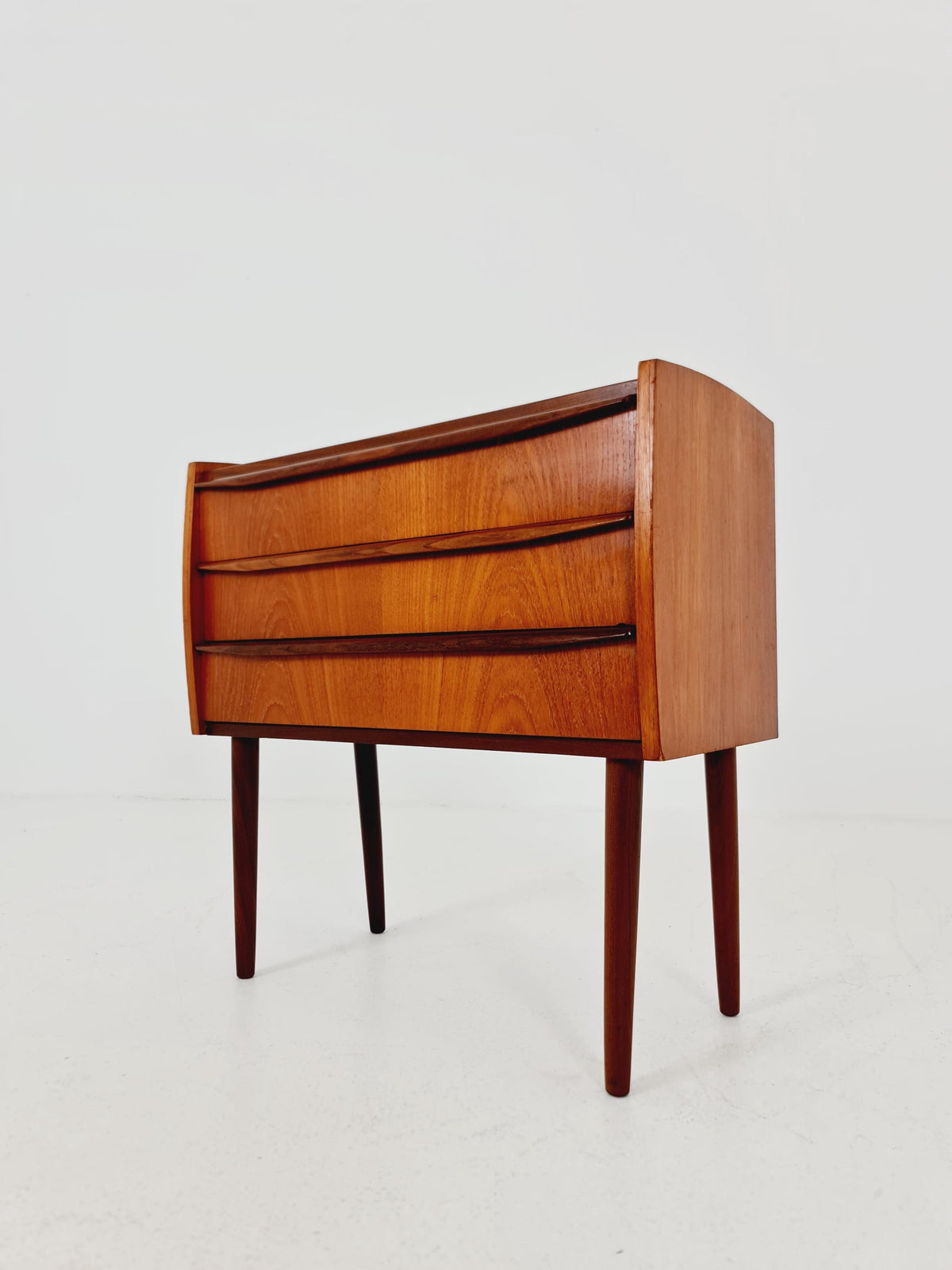 Midcentury danish drawer dresser /3 drawers /Nightstand 1960s
