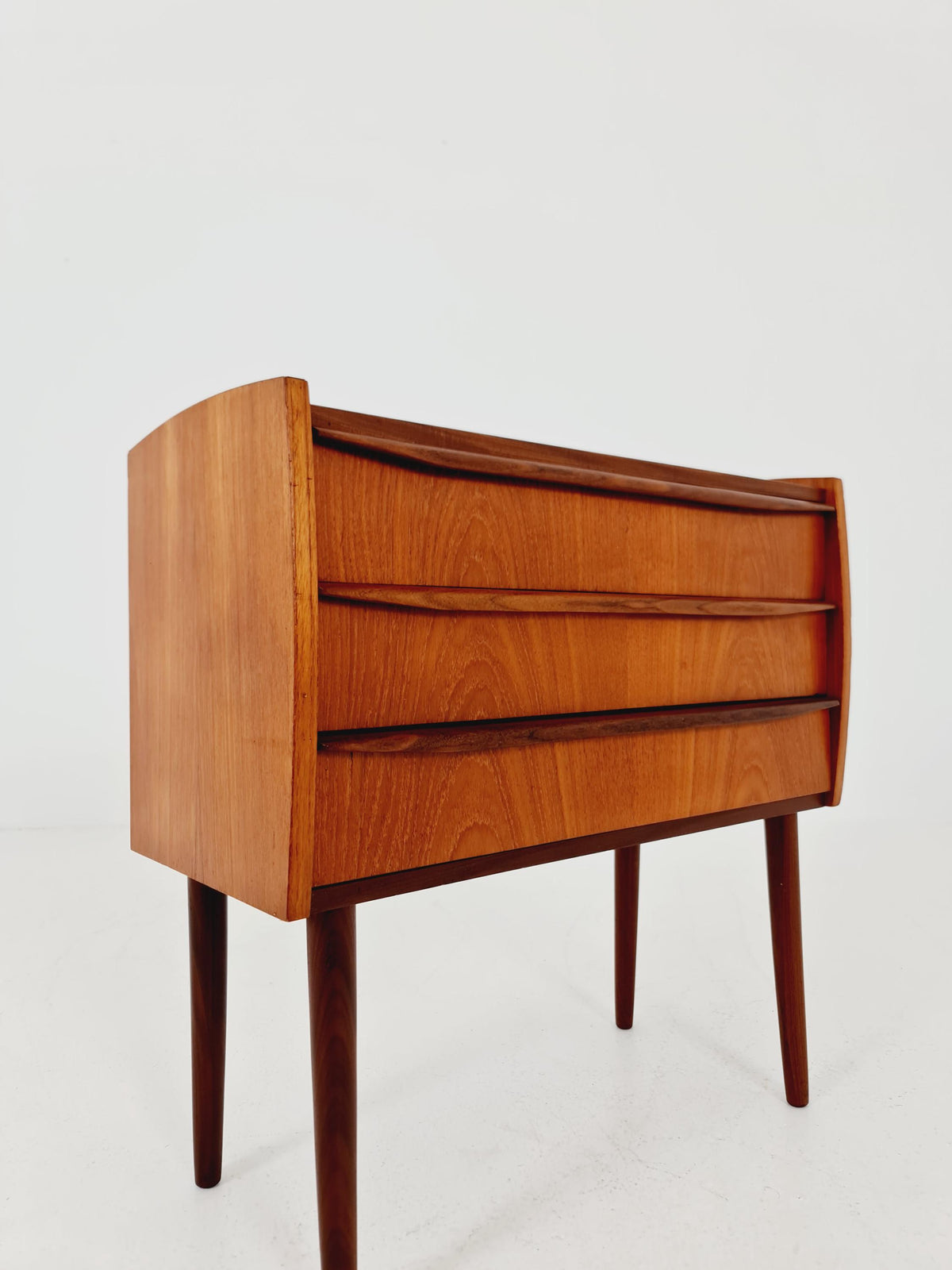 Midcentury danish drawer dresser /3 drawers /Nightstand 1960s