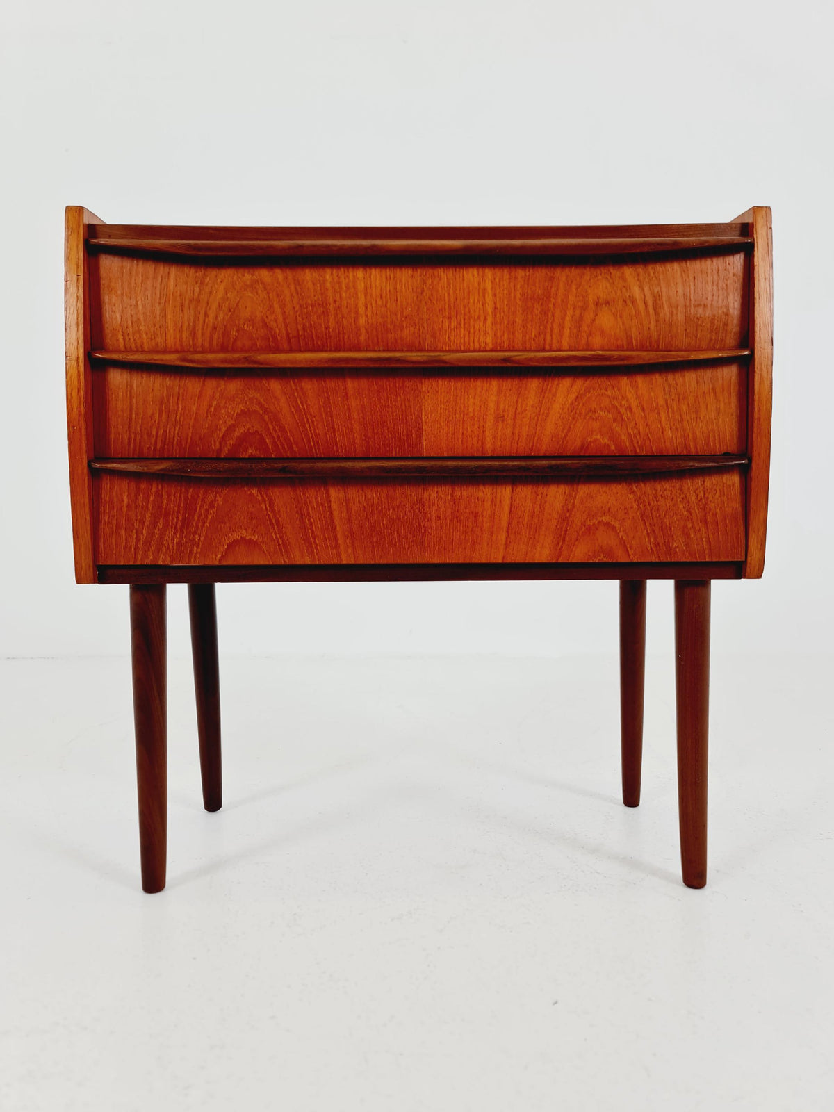 Midcentury danish drawer dresser /3 drawers /Nightstand 1960s