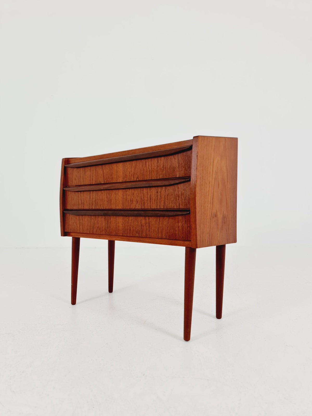 Midcentury danish drawer dresser /3 drawers /Nightstand 1960s