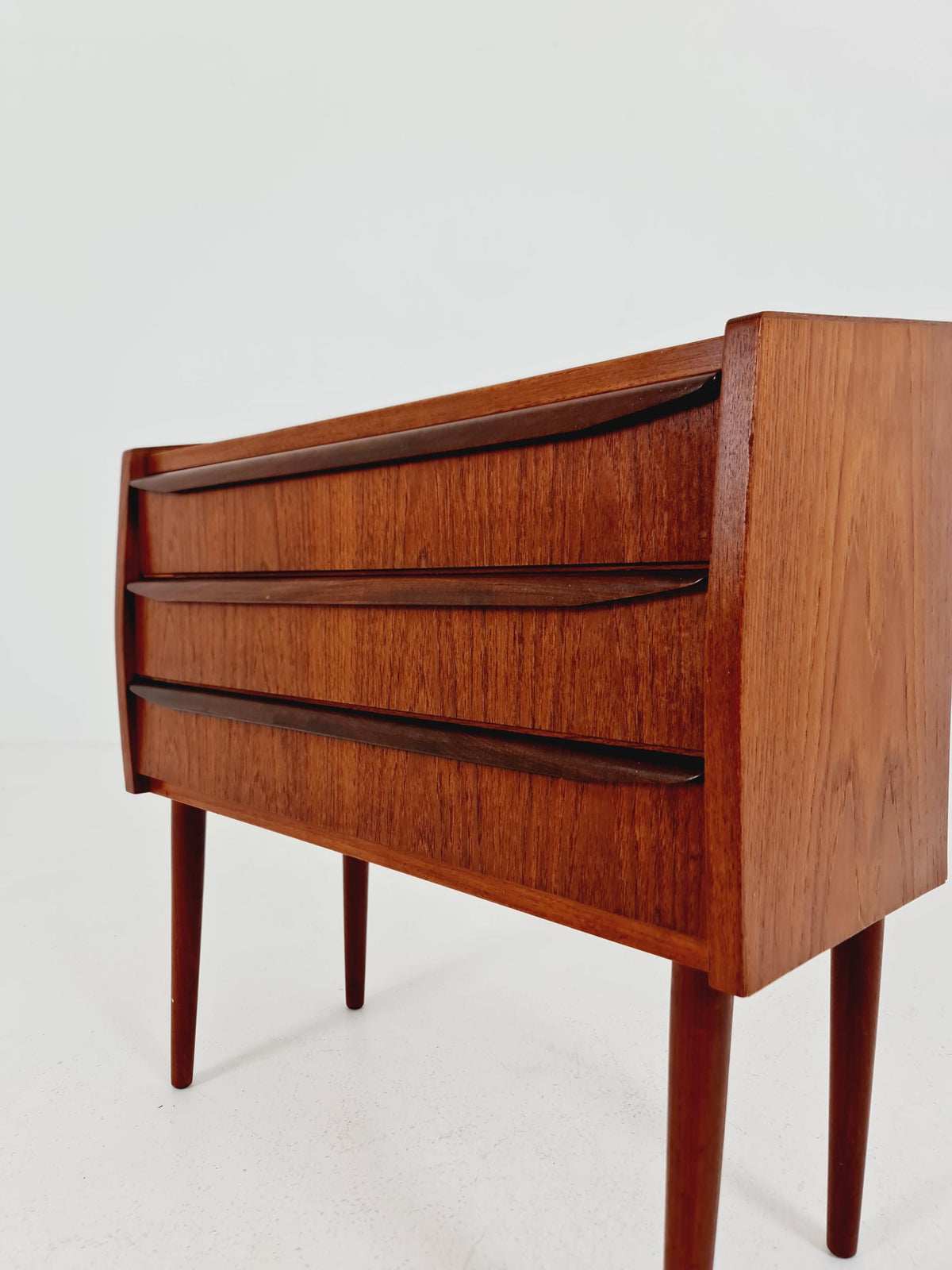 Midcentury danish drawer dresser /3 drawers /Nightstand 1960s