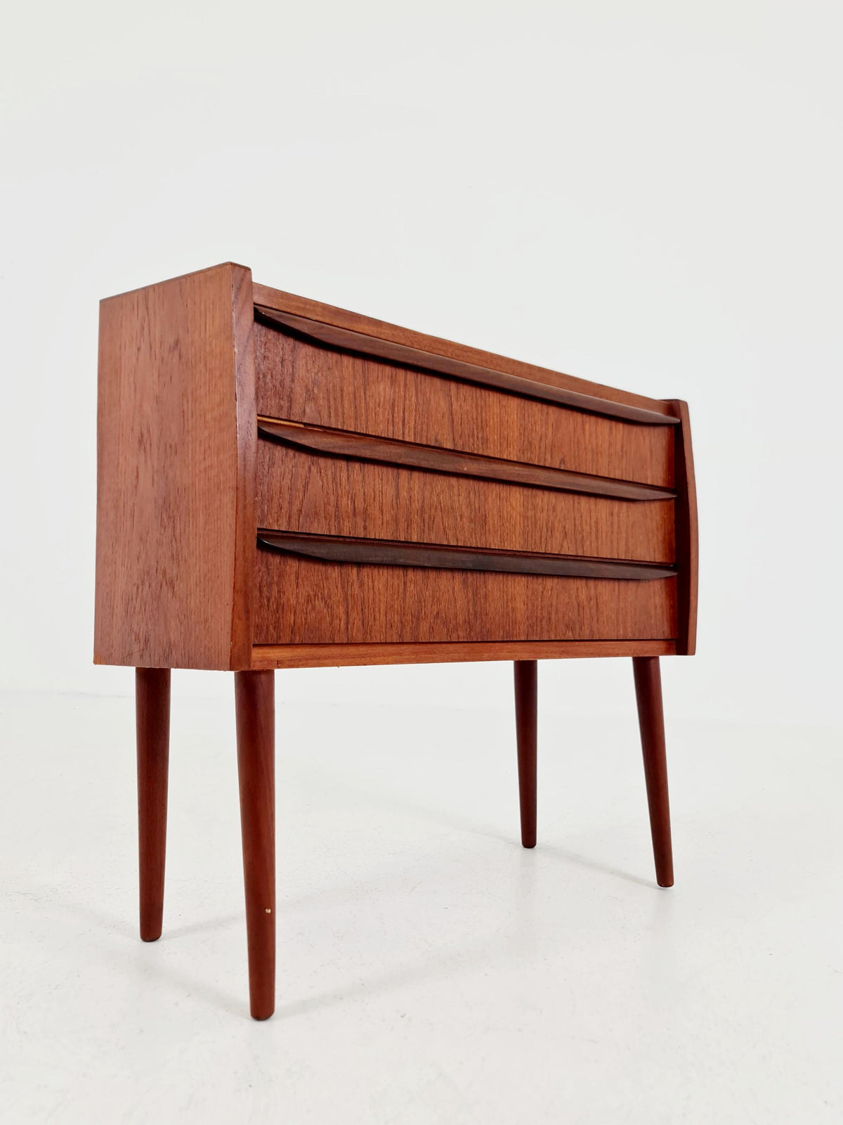 Midcentury danish drawer dresser /3 drawers /Nightstand 1960s