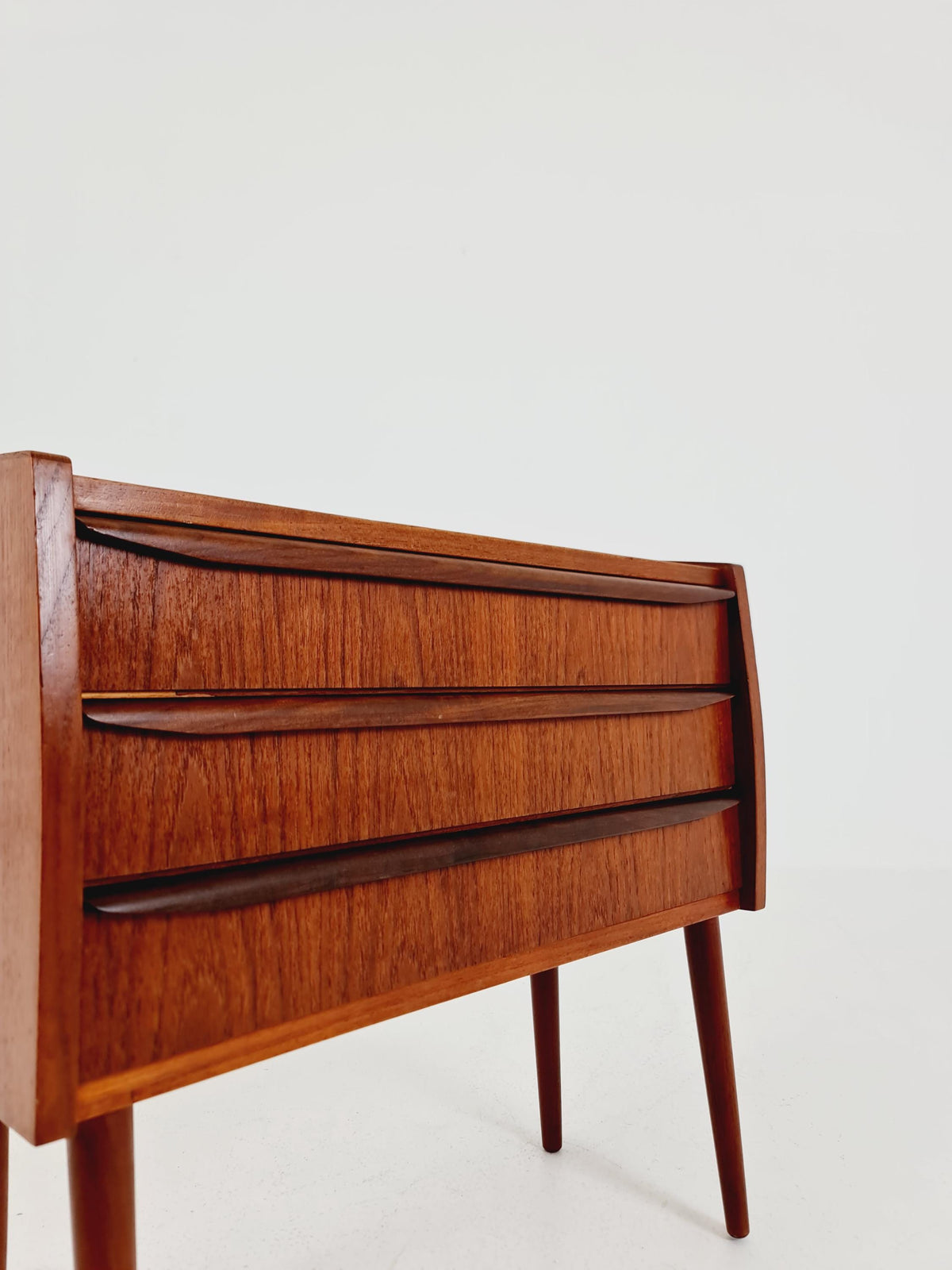 Midcentury danish drawer dresser /3 drawers /Nightstand 1960s