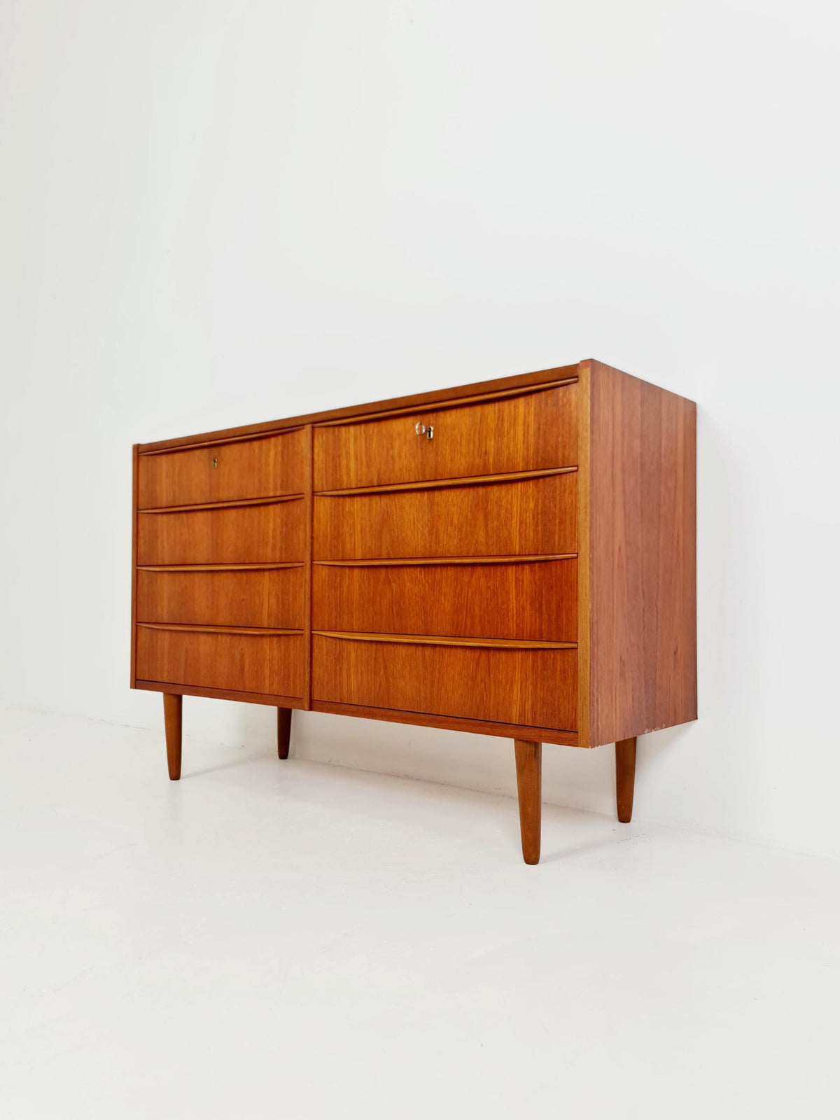 Midcentury danish design chest of drawers /Sideboard 1960s