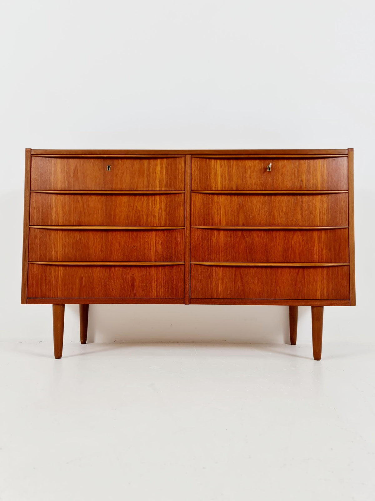 Midcentury danish design chest of drawers /Sideboard 1960s